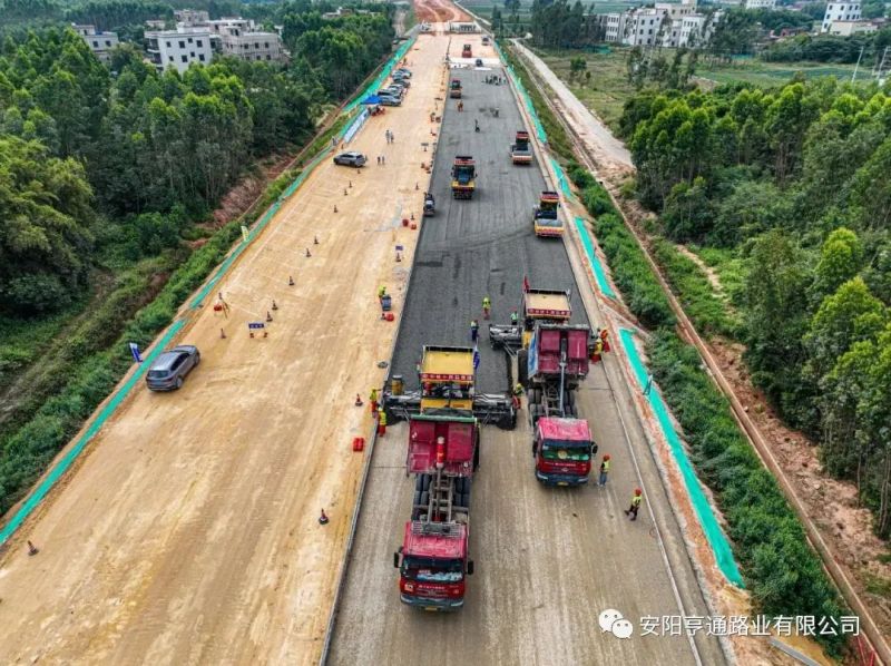 【省重 點項目】3D技術“打印”高速公路，南三島大橋項目進入路面工程施工階段